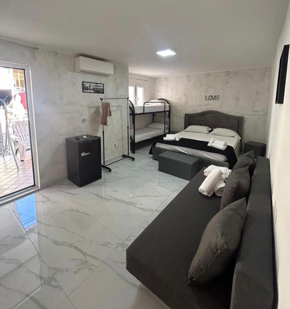 Terrazza Luxury Valentino Leilighet Napoli Eksteriør bilde