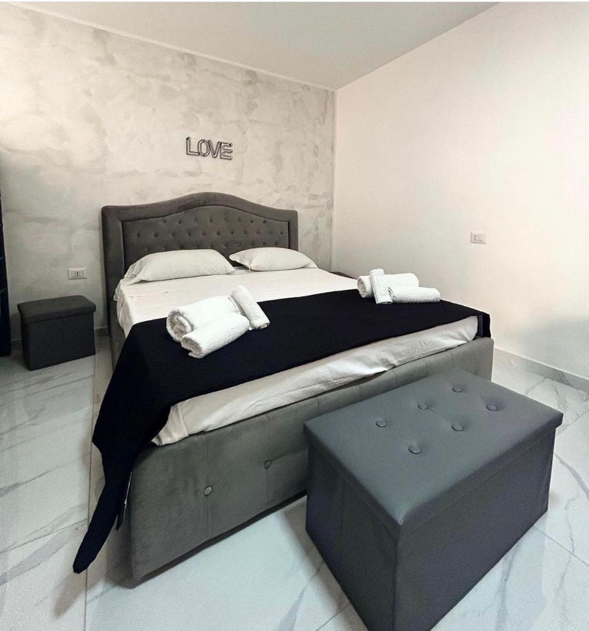 Terrazza Luxury Valentino Leilighet Napoli Eksteriør bilde